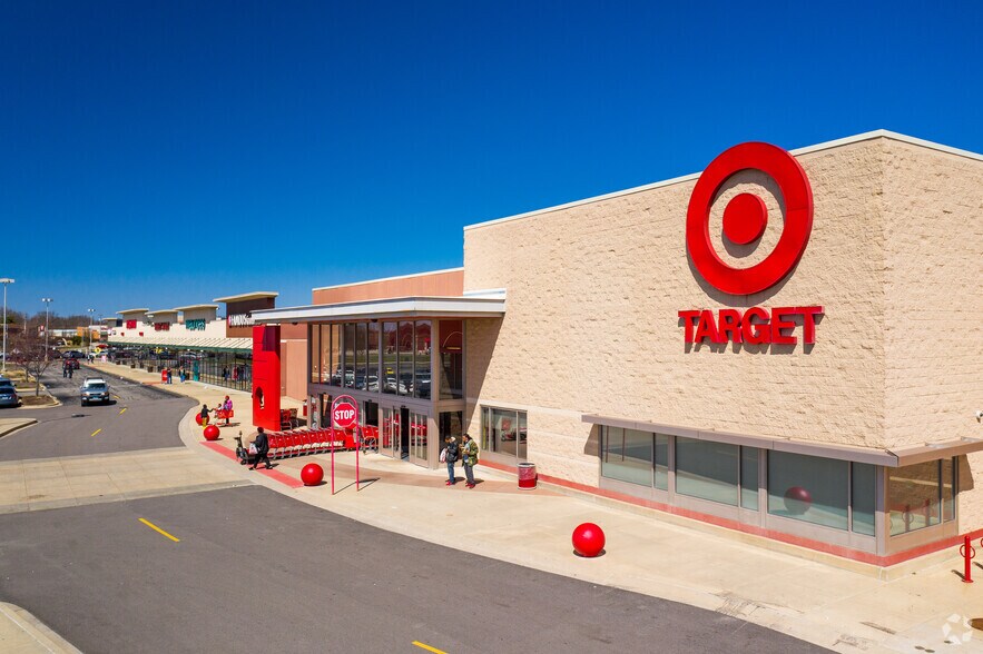 More Photos Of Frank Scott Pky & Hwy 15, Belleville Unknown For Lease