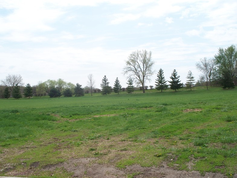 More Photos Of 7551 O St, Lincoln Land For Lease