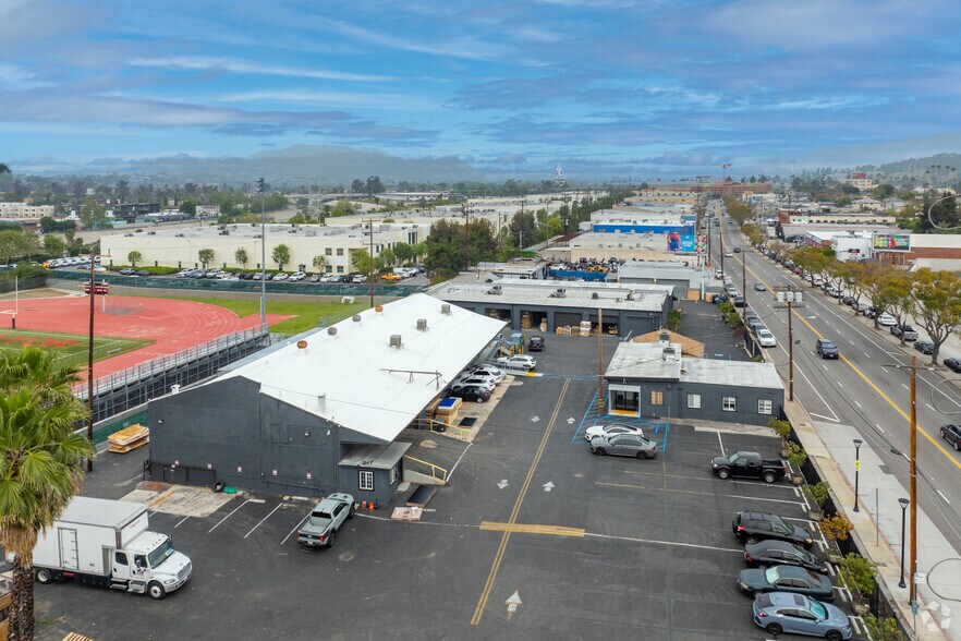 More Photos Of 2316 N San Fernando Rd, Los Angeles Warehouse For Lease