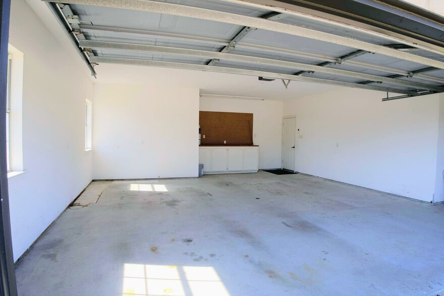 More Photos Of 2982 FM 2935, Brenham Flex For Sale