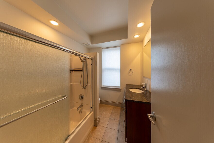 More Photos Of 5-9 S Newstead Ave, Saint Louis Storefront For Sale