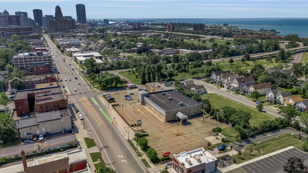 More Photos Of 350 Niagara St, Buffalo Drugstore For Sale