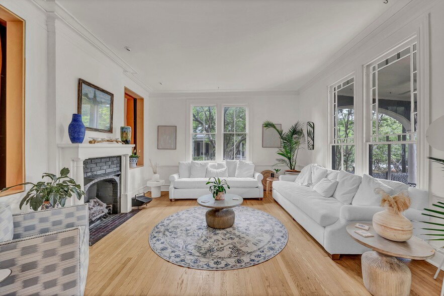 More Photos Of 118 S 4th St, Wilmington Hospitality For Sale