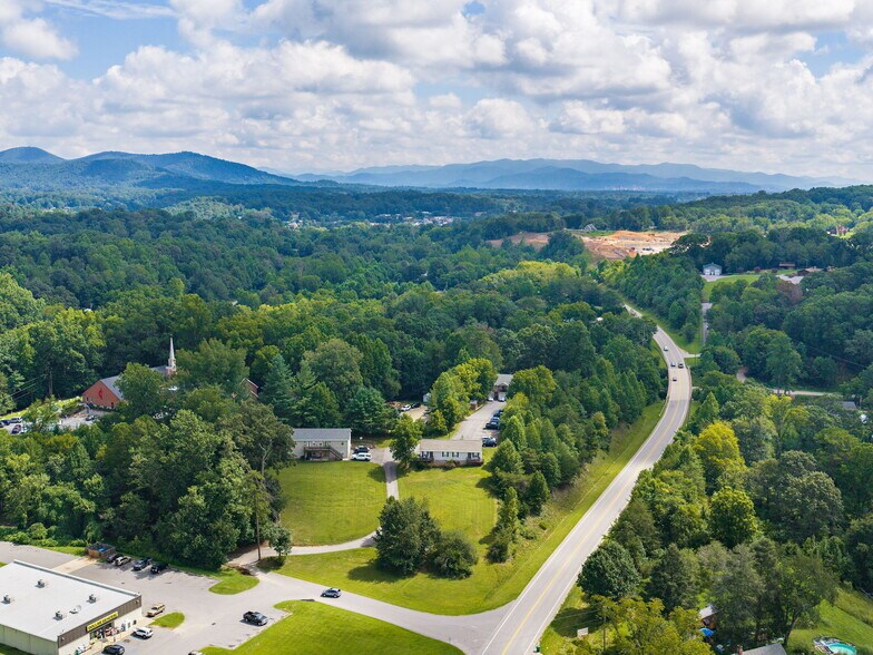 More Photos Of 222 T F Kirkpatrick Way, Candler Apartments For Sale