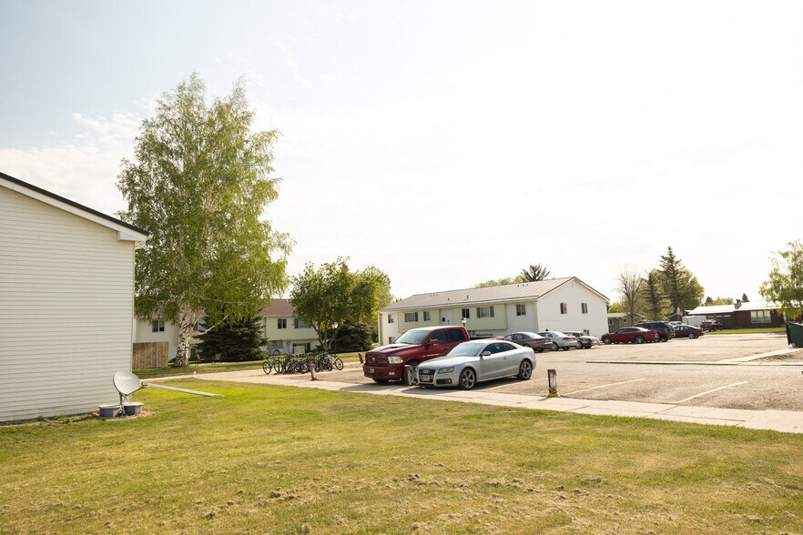 More Photos Of 1000 4th Ave SW, Conrad Apartments For Sale