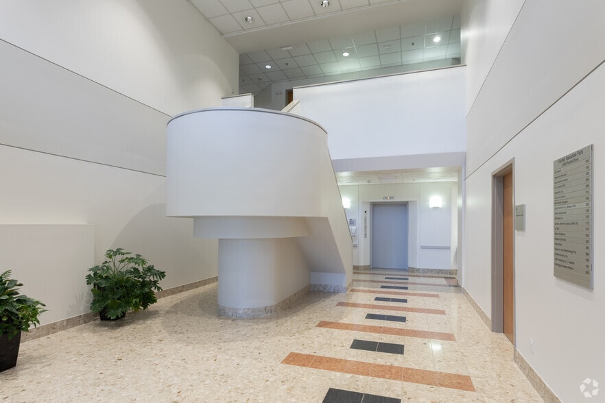 More Photos Of 11208 Waples Mill Rd, Fairfax Unknown For Lease