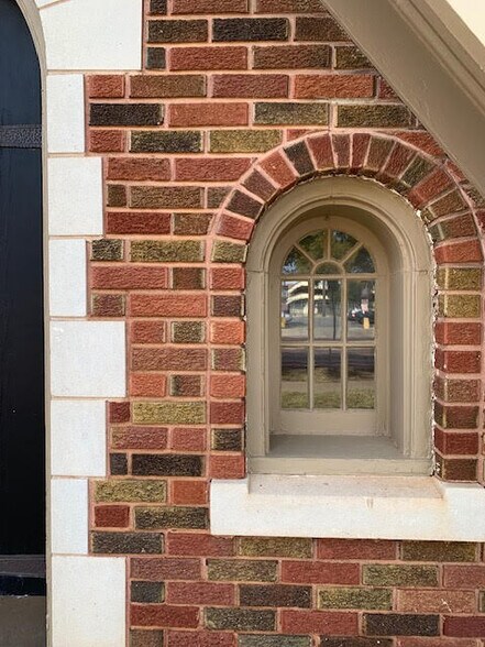 More Photos Of 2405 Broadway St, Lubbock Office For Sale