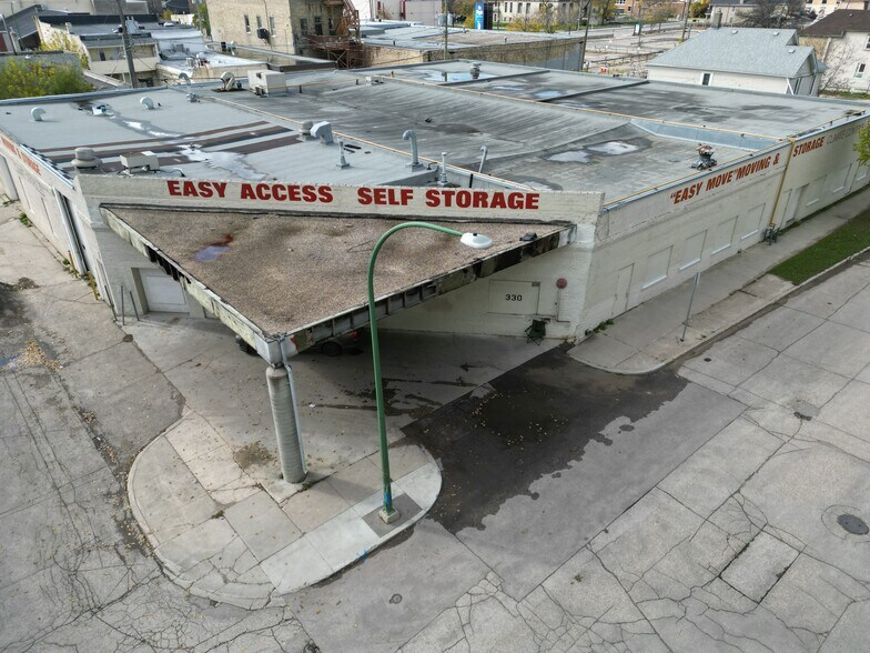 More Photos Of 330 Elgin Av, Winnipeg Industrial For Sale