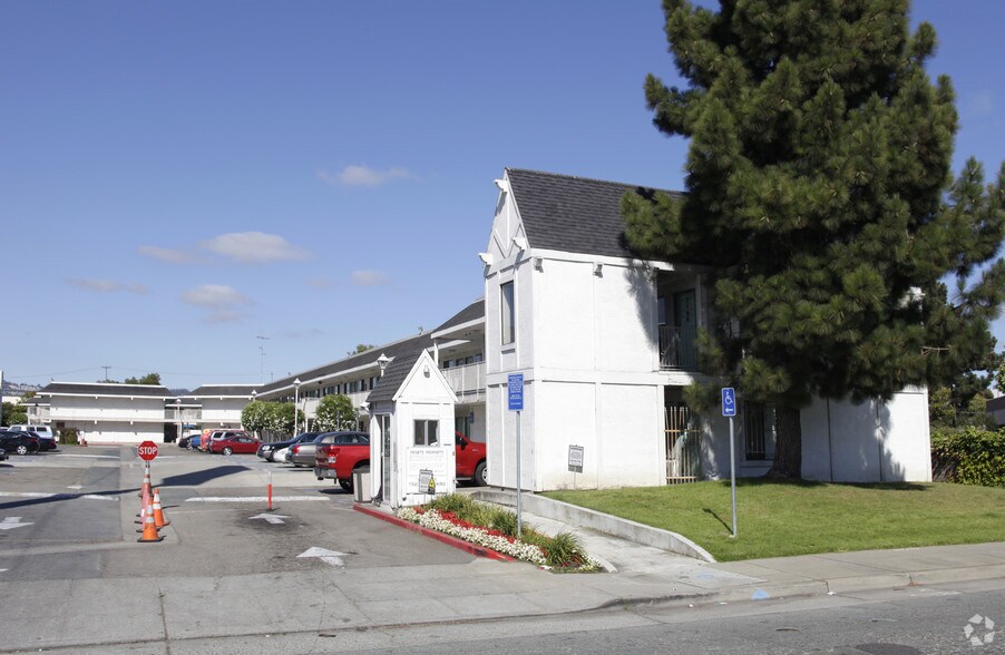 Primary Photo Of 8480 Edes Ave, Oakland Hotel For Sale