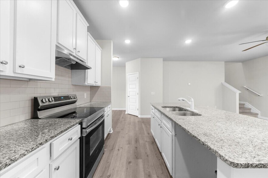 More Photos Of 300 Harrison Dr, Calhoun Apartments For Sale