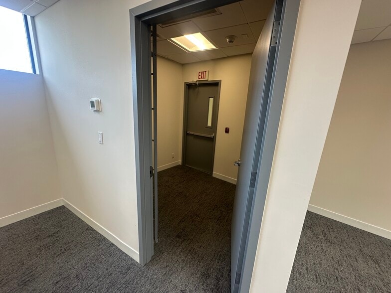 More Photos Of 601-693 Sunrise Hwy, Lynbrook Unknown For Lease
