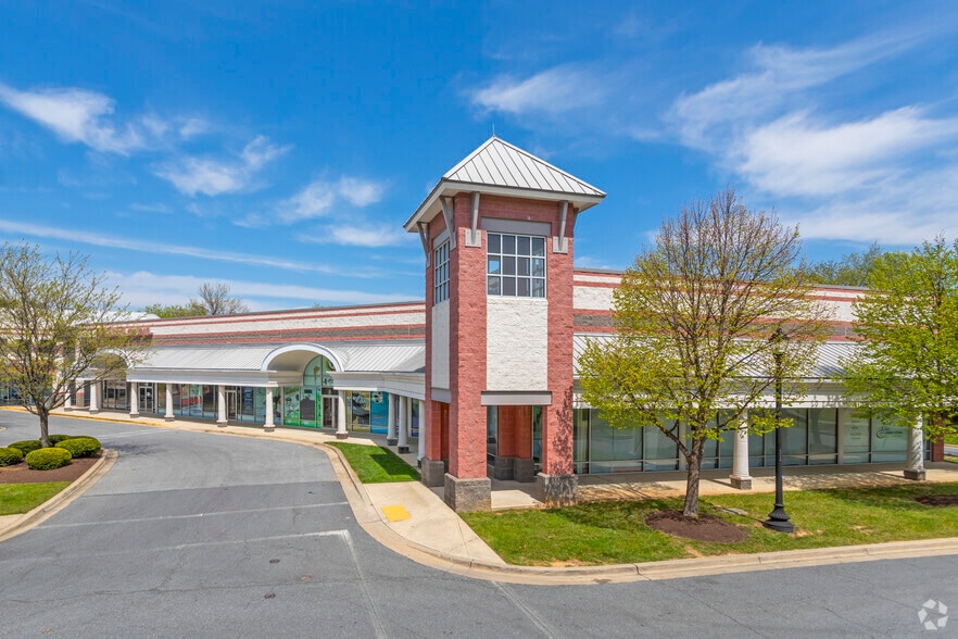 More Photos Of 700-746 Cloverly St, Silver Spring Unknown For Lease