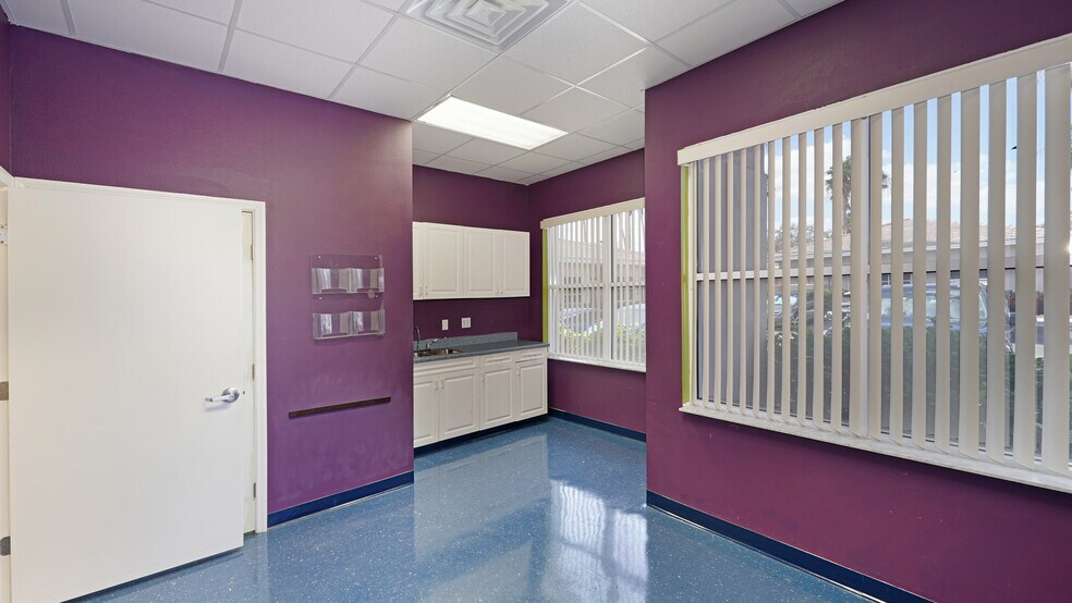 More Photos Of 3950 Sr-64 E, Bradenton Medical For Sale