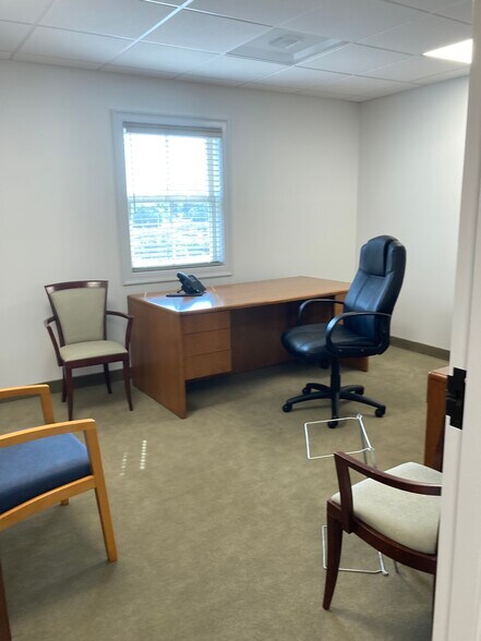 More Photos Of 49 Boston Post Rd, Waterford Office For Lease