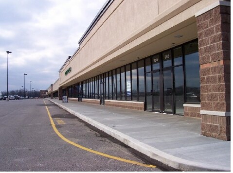 More Photos Of 548-658 E Broad St, Pataskala Storefront For Lease