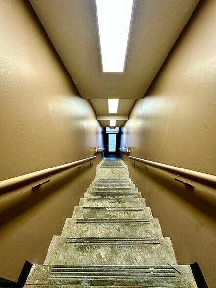 More Photos Of 124 N Main St, Lima Specialty For Sale