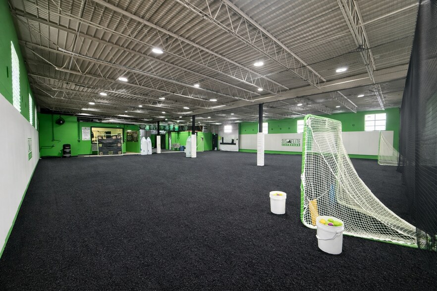 More Photos Of 1018 Cadillac St, Syracuse Light Manufacturing For Lease