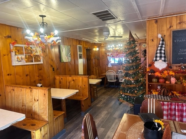 More Photos Of 3556 E Higgins Lake Dr, Higgins Lake Restaurant For Sale