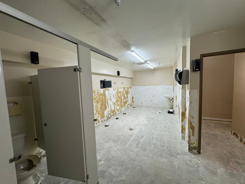 More Photos Of 13526 Central Ave, Chino Restaurant For Sale