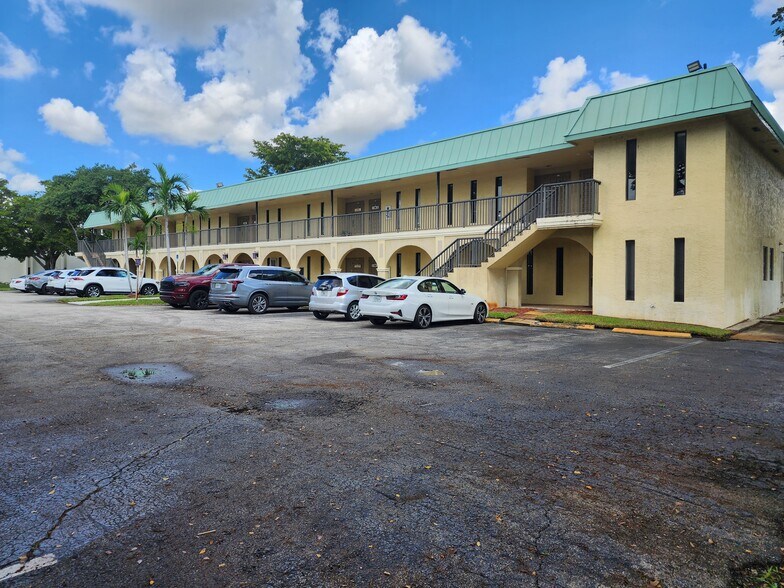 Primary Photo Of 15271 NW 60th Ave, Miami Lakes Loft Creative Space For Lease