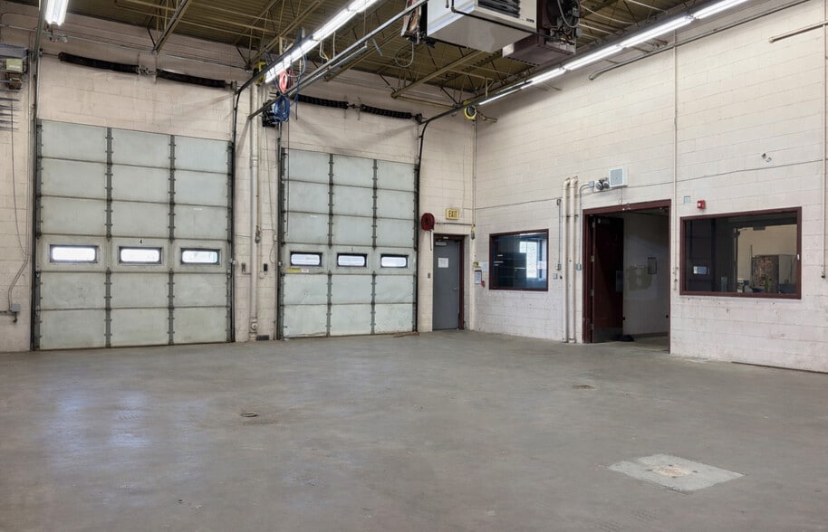 More Photos Of 1490 E 191st St, Euclid Light Manufacturing For Lease