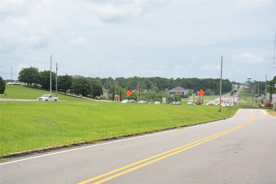 More Photos Of 802 Boll Weevil Cir, Enterprise Freestanding For Lease