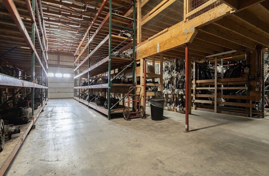 More Photos Of 1807 Erie Blvd W, Syracuse Warehouse For Lease