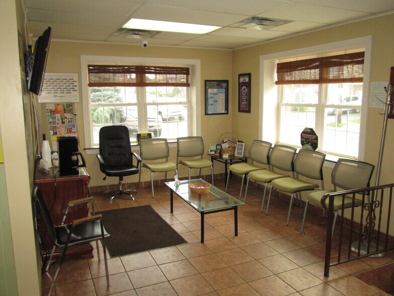 More Photos Of 525 Elm St, Kearny Auto Salvage Facility For Sale