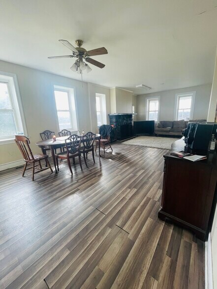 More Photos Of 6334 Dogwood Rd, Baltimore Office For Sale