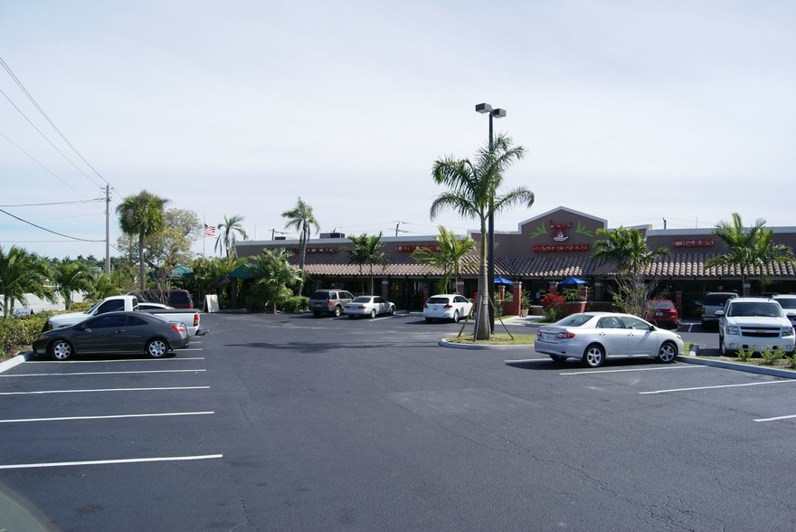 More Photos Of 1638 SE Federal Hwy, Stuart Unknown For Lease