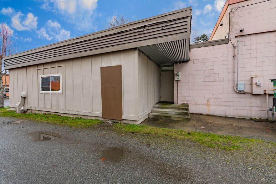 More Photos Of 253 Martin St, Blaine Office For Sale