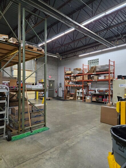 More Photos Of 3305 MN-60, Faribault Office For Sale