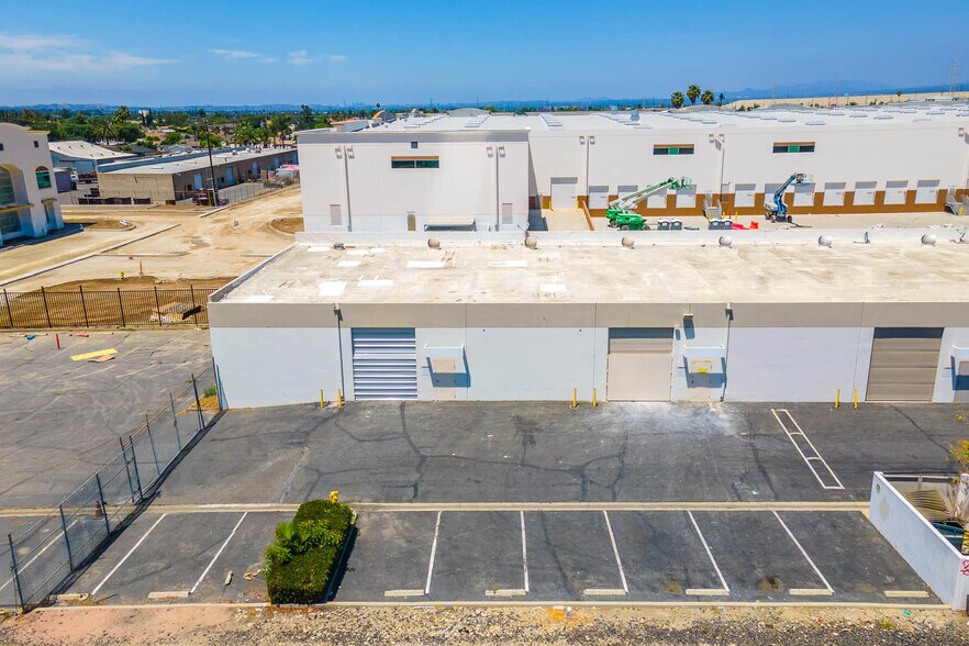 More Photos Of 5102-5108 Azusa Canyon Rd, Irwindale Unknown For Lease