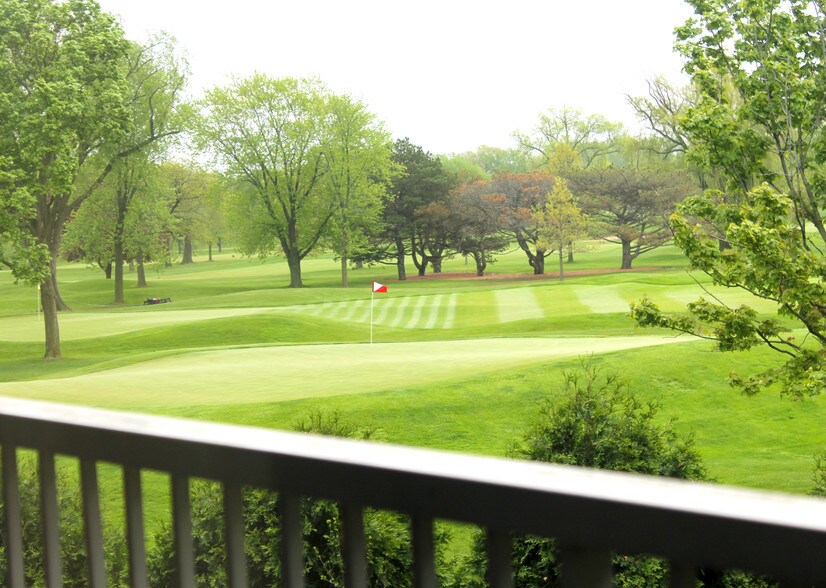 More Photos Of 8707 Skokie Blvd, Skokie Office Residential For Lease