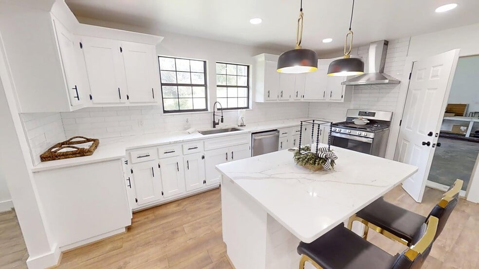 More Photos Of 1050 AL-160 Hwy, Warrior Flex For Sale