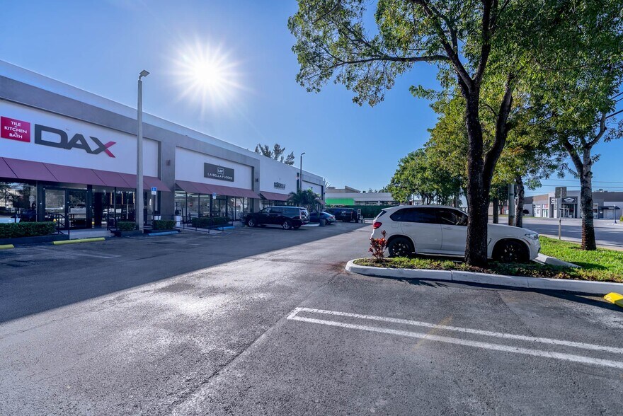 More Photos Of 7850 NW 32nd St, Doral Storefront For Lease