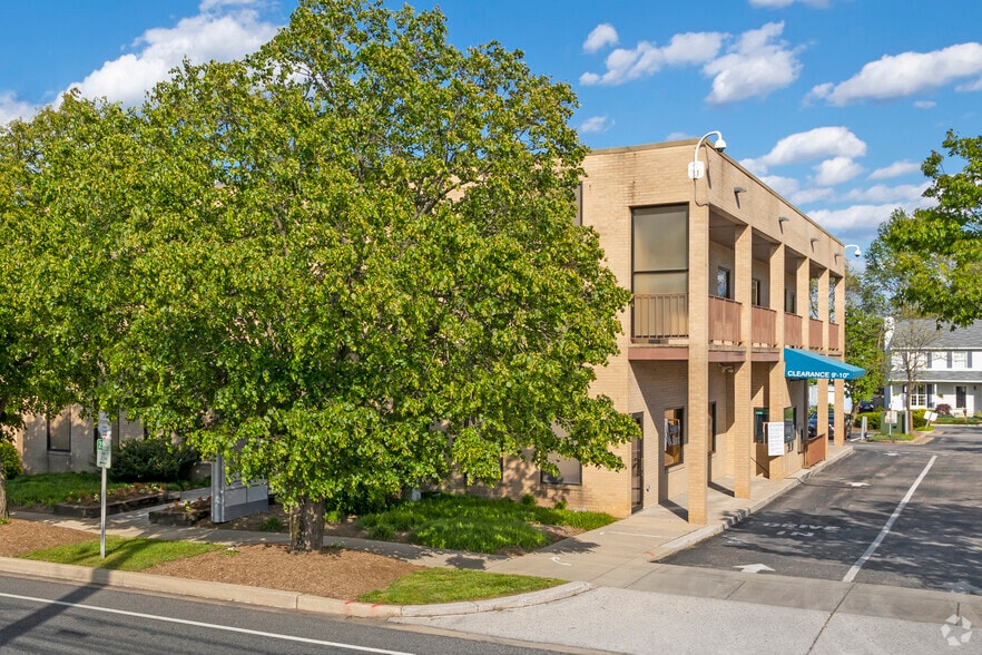 More Photos Of 411-413 Crain Hwy S, Glen Burnie Office For Lease