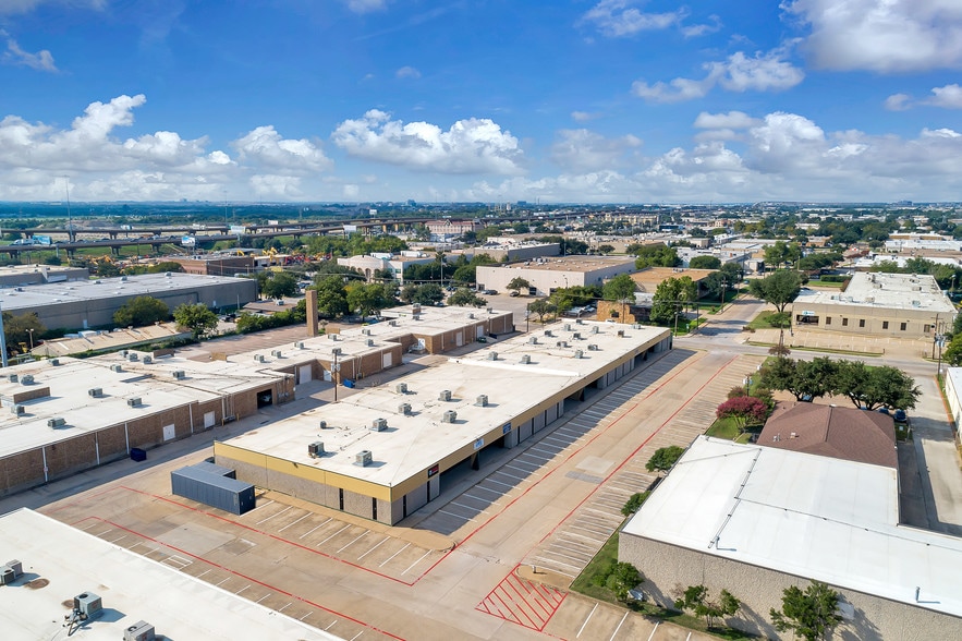 More Photos Of 2526 Manana Dr, Dallas Unknown For Lease