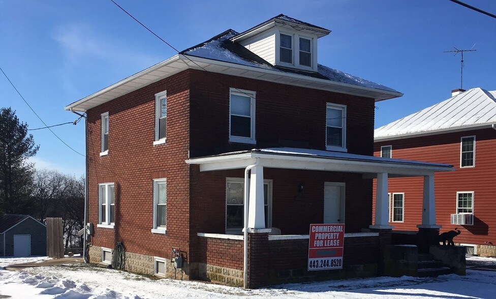 Primary Photo Of 1622 N Main St, Hampstead General Retail For Lease