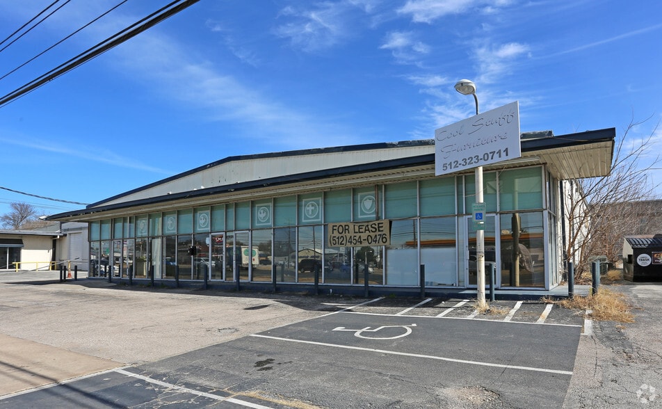 More Photos Of 8231 Burnet Rd, Austin Freestanding For Sale