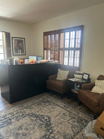 More Photos Of 902 N Armenia Ave, Tampa Office For Lease
