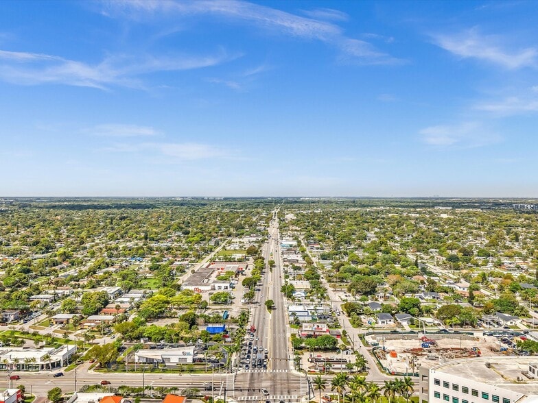More Photos Of 2731 Broward Blvd, Fort Lauderdale Freestanding For Sale