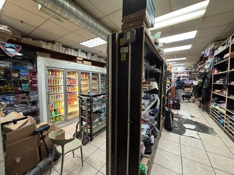 More Photos Of 5420-5428 Myrtle Ave, Ridgewood Storefront For Lease