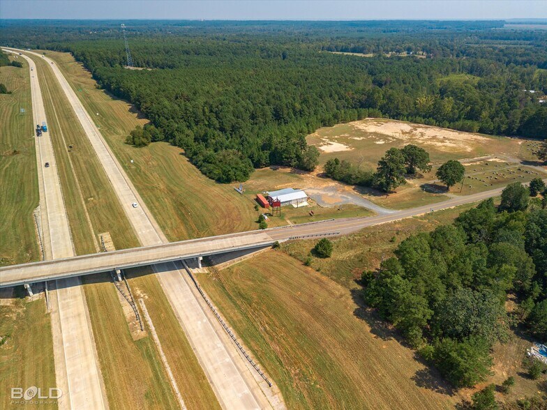 More Photos Of 7318 Ida State Line rd, Ida Bar For Sale