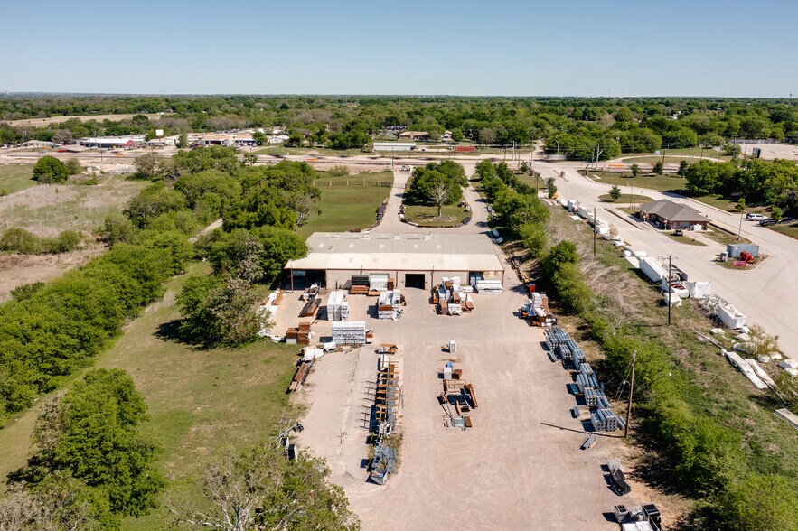 More Photos Of 2462 E University Dr, McKinney Warehouse For Sale