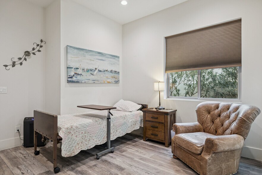 More Photos Of 3111 E Acoma Dr, Phoenix Assisted Living For Sale