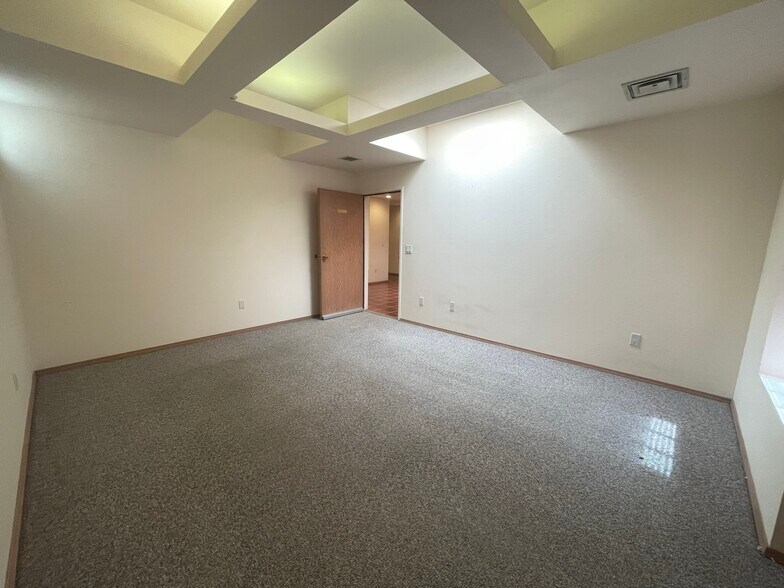 More Photos Of 1709 Girard Blvd NE, Albuquerque Medical For Lease