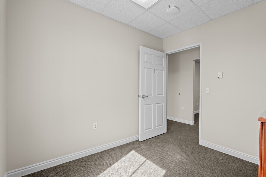 More Photos Of 411-423 N Orem Blvd, Orem Medical For Lease