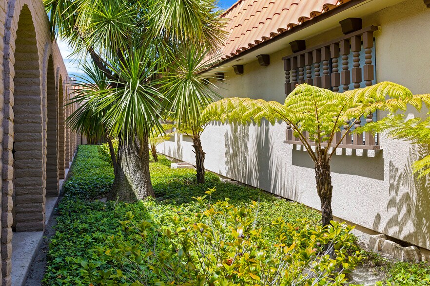 More Photos Of 3231 Waring Ct, Oceanside Medical For Lease