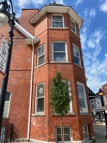 More Photos Of 110 Battle Aly, Holly Storefront For Sale